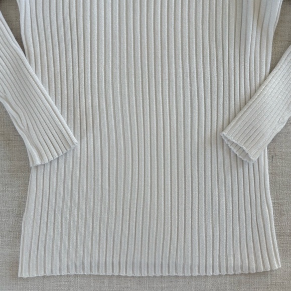 Y2K Ribbed Top - Picture 6 of 7